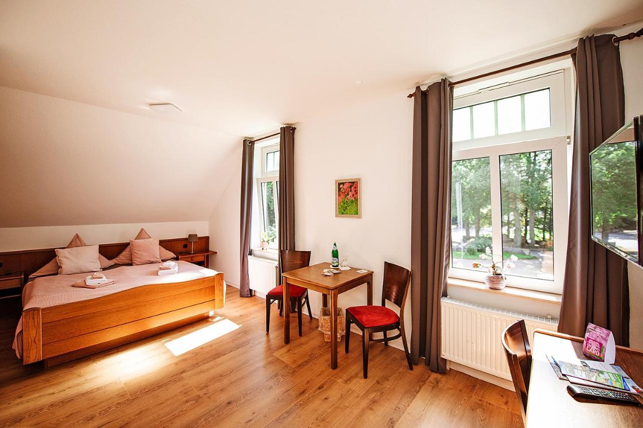 Rehlinger Hof Hotel Rehlingen Bagian luar foto